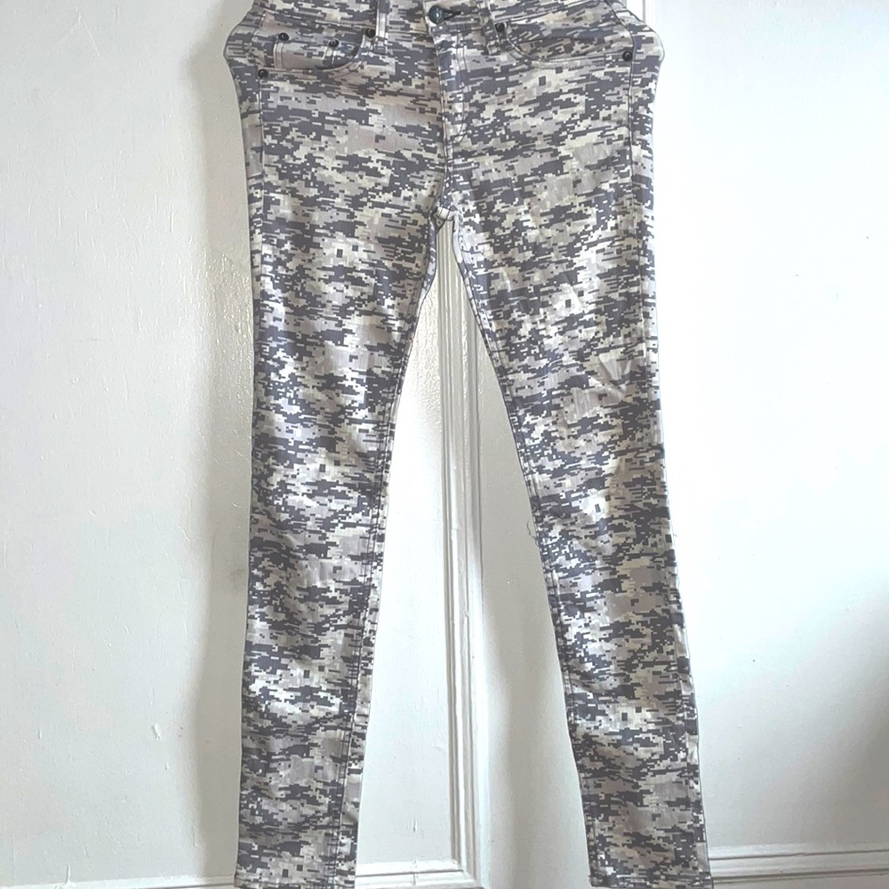 Rag & Bone Skinny White/Grey Digital Camo jeans